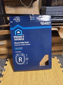 New Project Source Round Toilet Seat White Wood Finish 16.93"