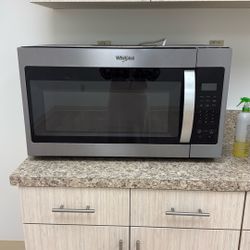 Whirlpool Microwave 