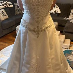 Wedding dress