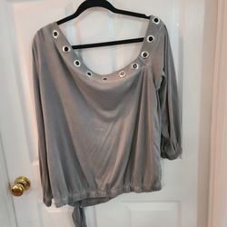 Shirt. Off The Shoulder Size XL
