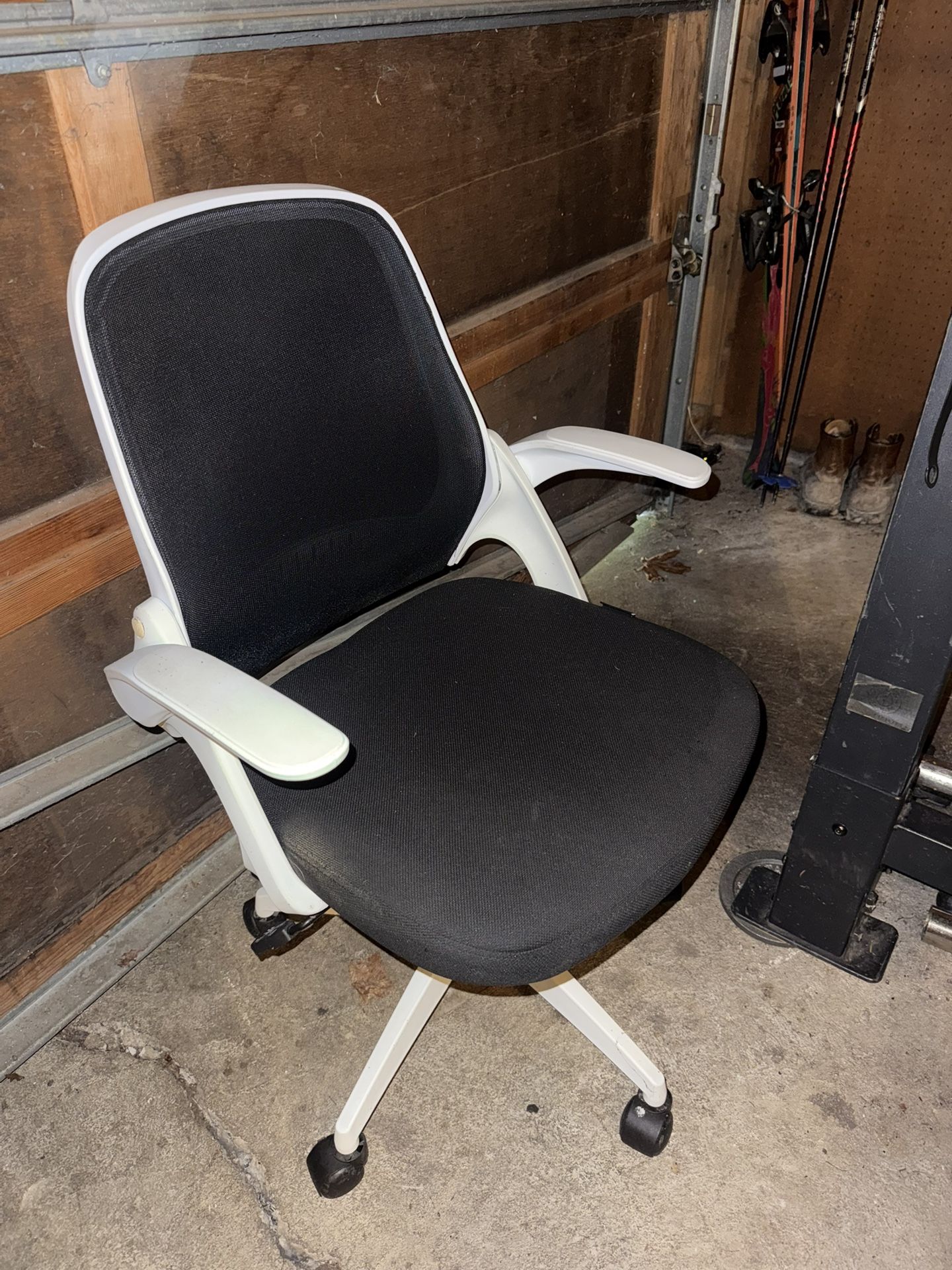 Desk chair
