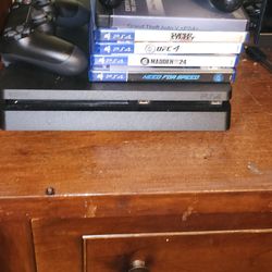 PS 4 Gaming
