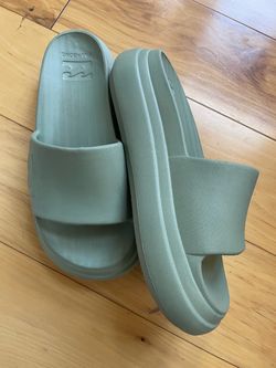 Billabong Green sandals slides