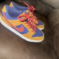 Nike Dunks 