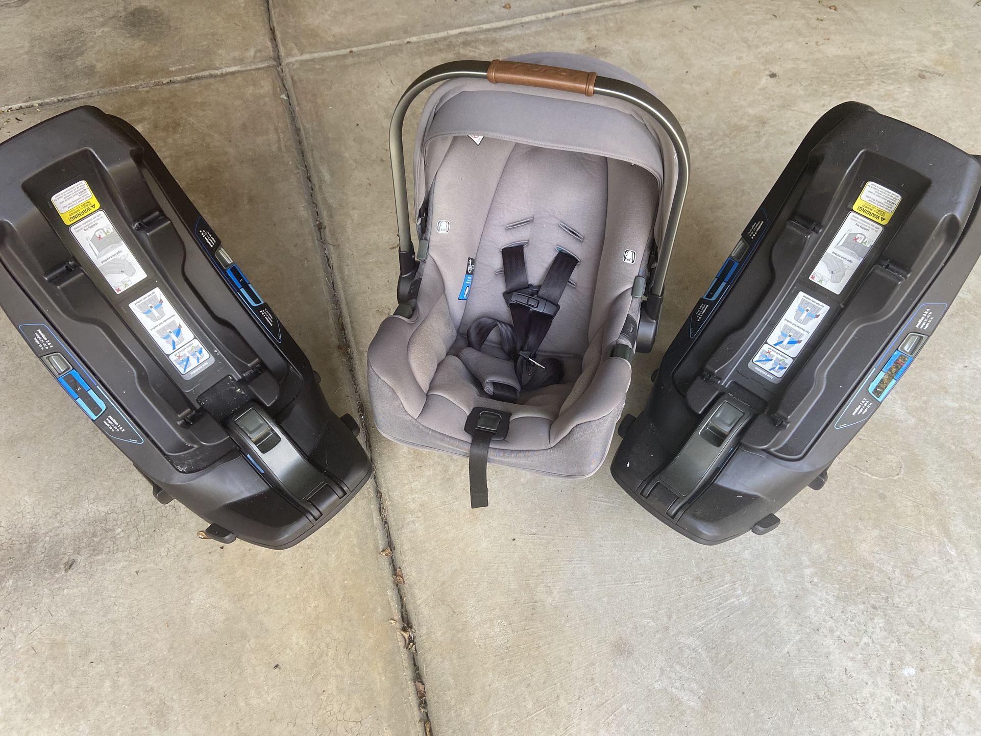 Numa Baby Car Seat And Two Bases($1000 New)
