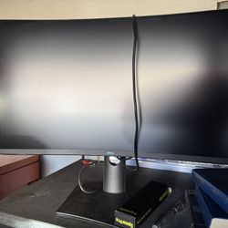 2 Dell 32” Curved Gaming Monitors
