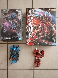 Fully built gundams