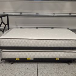 Like New Twin Bed & Trundle