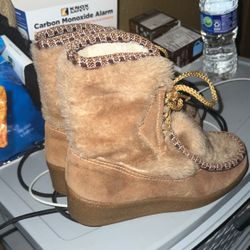 Winter Boots Size 7 