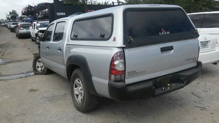 2011 Toyota tacoma for parts
