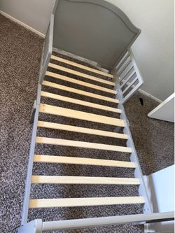 Toddler bed