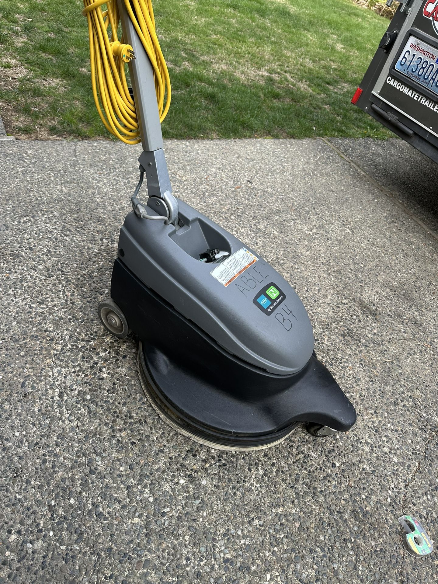 TENNANT BR-2000-DC, FLOOR BURNISHER, 20", 2000 RPMS, WORKS GREAT