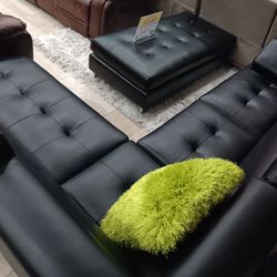 *Weekend Special*---Ibiza Sleek Black Leather Selection W/Ottoman---Now $899---Delivery And Easy Financing Available 