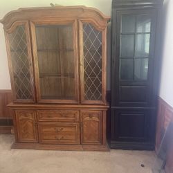 China Cabinet/Pantry Cabinet 