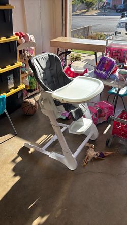 Joovy booster/highchair