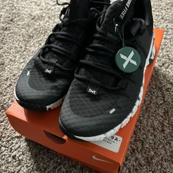Black Nike Men’s 8.5