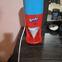Snow Cone Machine 