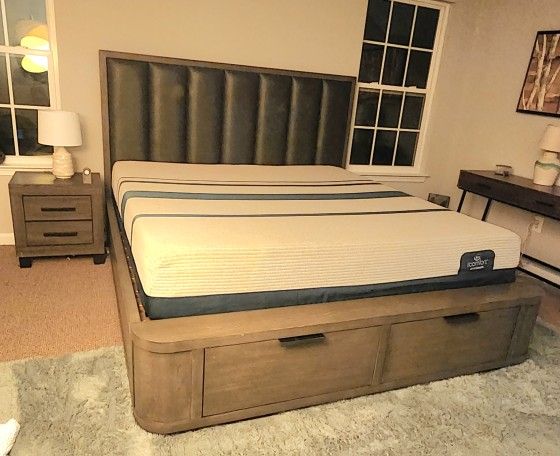 King PLATFORM BED w/Drawers, DELUX Serta ifoam Matress + 2-Drawer Night Stand