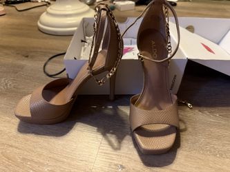 Aldo New Never Worn 4 Inch Platform Heels In nude Size 7.5