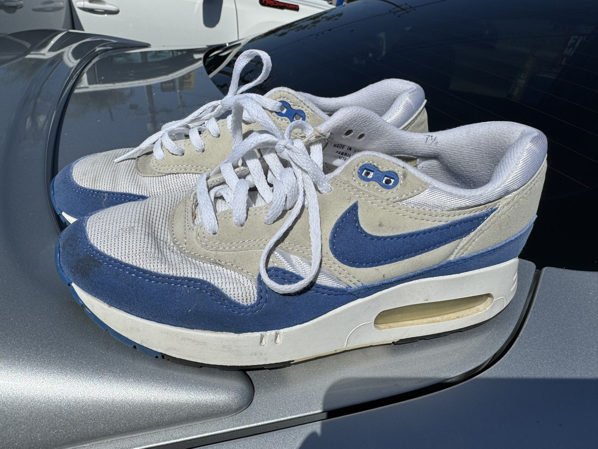 Nike 