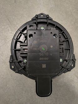 Denso 12V HVAC Blower Motor