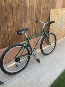 Schwinn Frontier Bike (Read Description)
