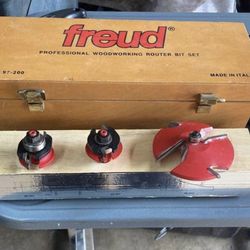 Freud professional woodworking router bit set