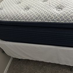 Queen Serta Mattress & Box-Only 1 Yr Old -Lightly Used