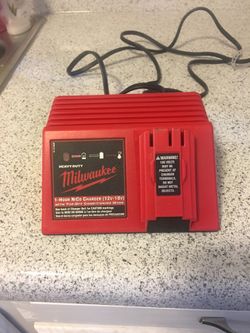 Brand new charger Milwaukee