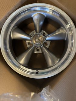 2) Rev Classic 17 X 7. 5 3/4” Bolt Pattern