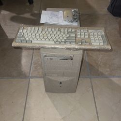 Classic PC with Monitor, Keyboard And Mouse