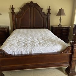 Queen Bedroom Suite 