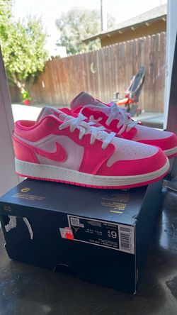 Air Jordan 1 Low GS Hyper Pink