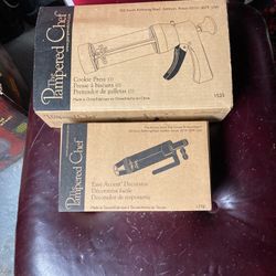 Pampered chef decorating kits