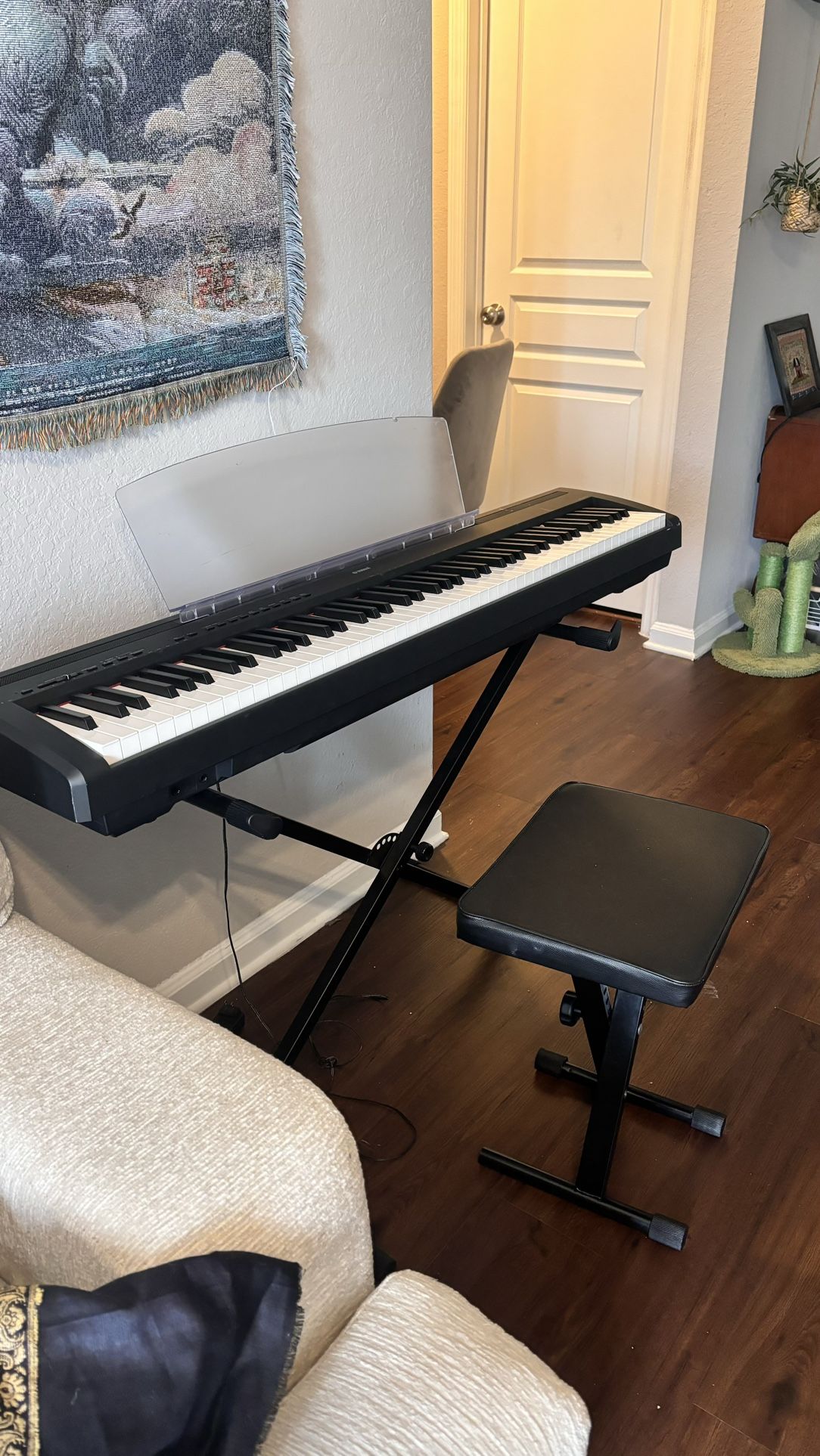 Digital Piano Yamaha P-95 Comes With Chair