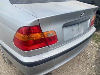 2004 BMW 325i Base 6 Cyl 2.5L Rear Bumper Car Parts