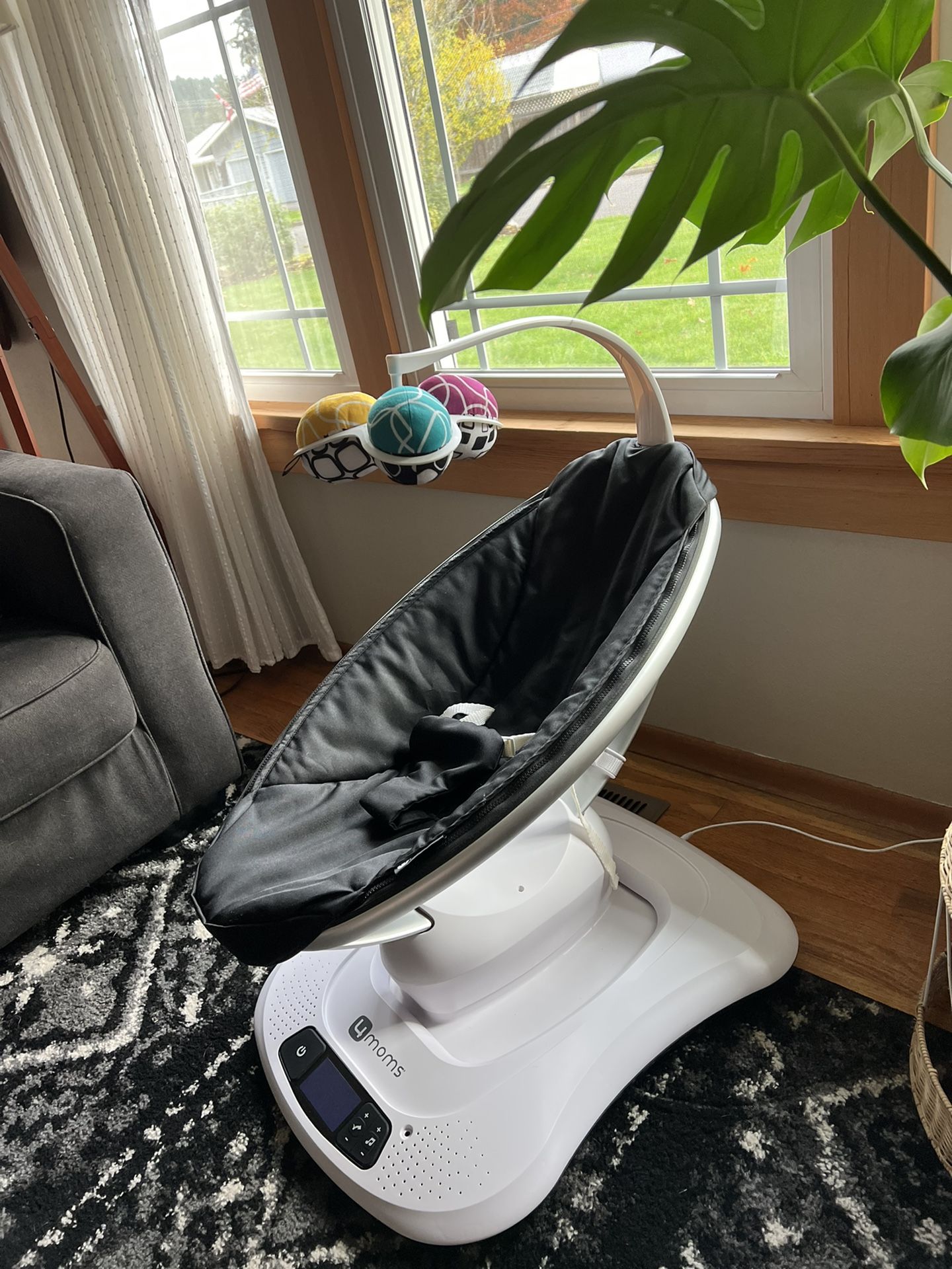 4Moms Mamaroo Baby Swing