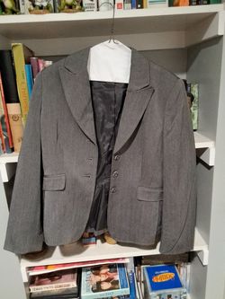 Easter sale -Tahari tailored blazer ( womens) SIZE : 8P