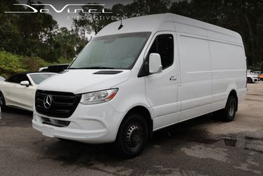 2019 Freightliner Sprinter 3500XD Cargo