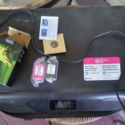 HP Printer ENVY 5055 w/ NEW Ink