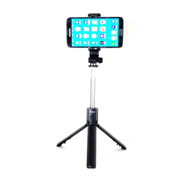 UNIVERSAL EXTENDABLE TRIPOD WITH REMOTE CONTROL.