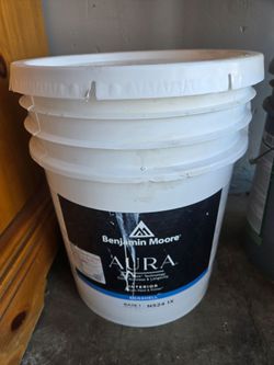 Pintura eggshell white