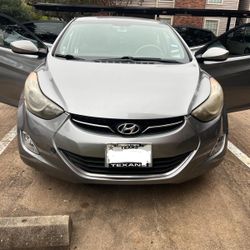 Hyundai Elantra 2013