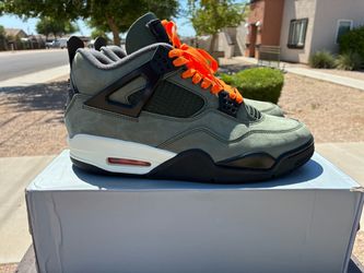 Jordan 4 Undefeated men’s size 10