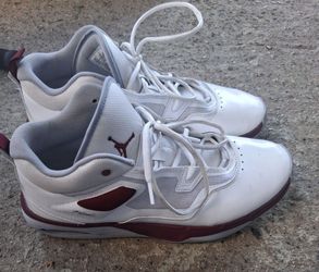 Jordan stay loyal size 11.5 mens