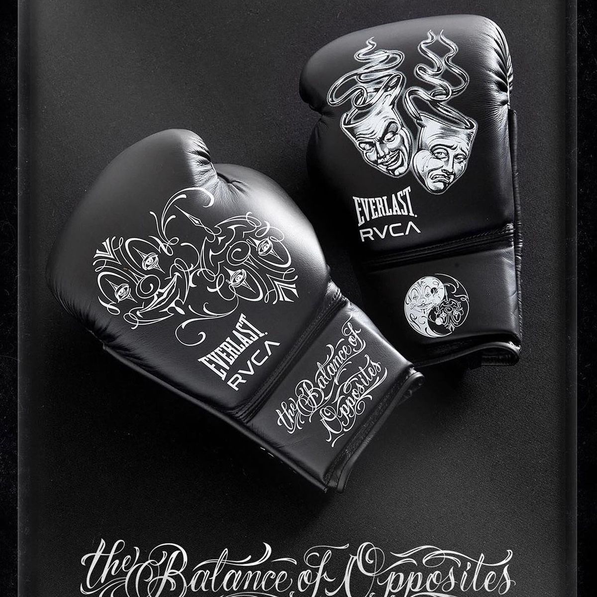Rare RVCA Everlast Mister Cartoon Boxing Gloves for Sale in Los
