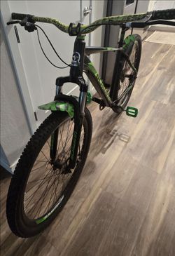 Schwinn Boundary 29"