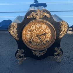 Decorative Antique Mantel Clock