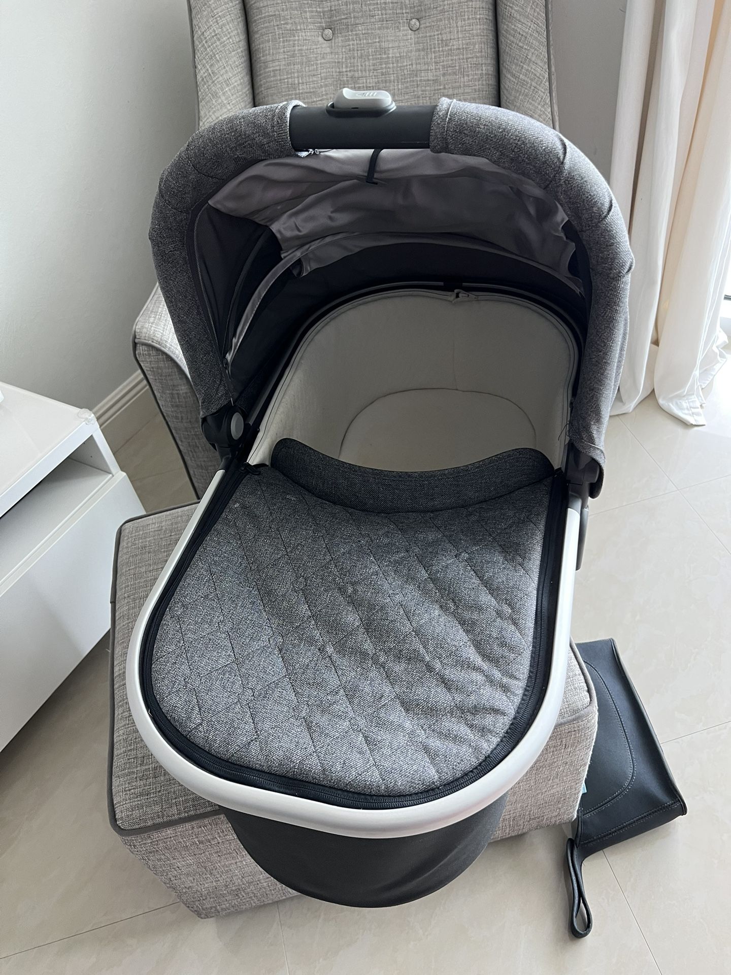 Uppababy Bassinet - For Vista & Cruz stroller 