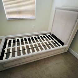 Perfect Condition Twin Bed Light Pink 